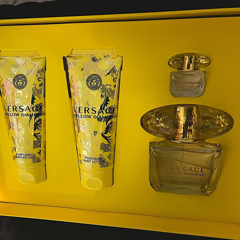 Versace Yellow Diamond